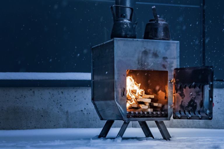 Piiroinen – Salolainen yhteistyo Salolaisyritykset ja Omri ry vievät lämpöä Ukrainaan